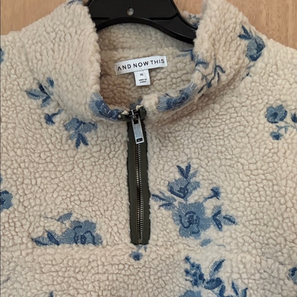 And Now This Women's Cream Sherpa Half Zip XL - Picture 3 of 6